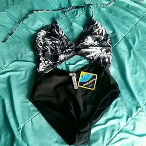 Fabletics Brielle One Piece XS
